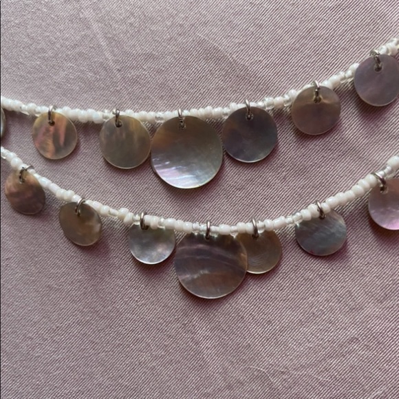 Shell beaded necklace - Picture 3 of 9